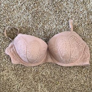 Victoria’s Secret blush pink lace bra. Size 36D.